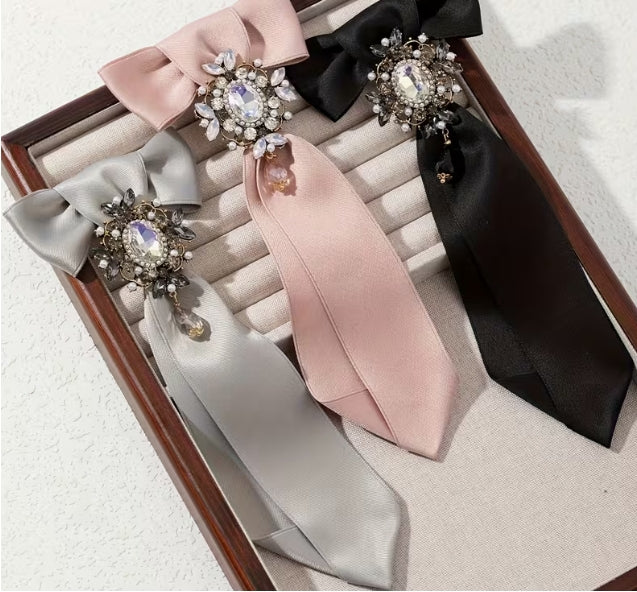 Elegant Vintage-Style Bow Tie with Brooch