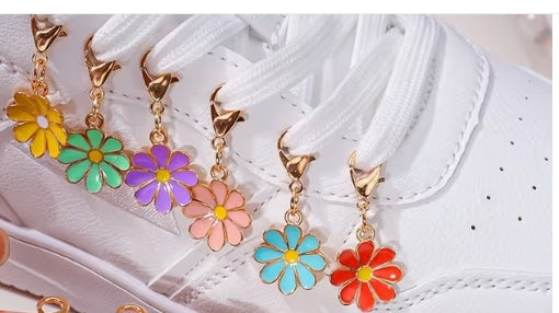 Daisy Flower keychain Charm