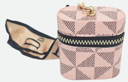Key Change Storage Case with Scarf