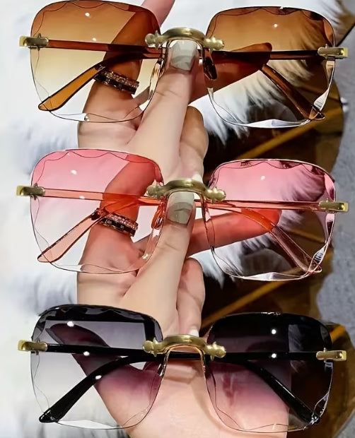 Frameless Square glasses with Gold Accents