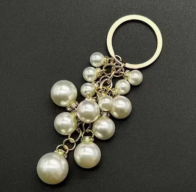 Luxurious Keychain Pendant Adorned with Pearls And Rhinestones