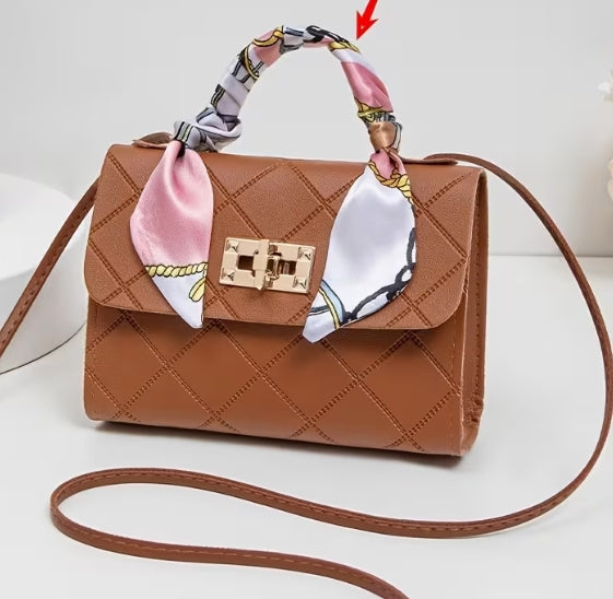 Pattern Dinner with one closure crossbody