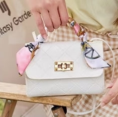Pattern Dinner with one closure crossbody